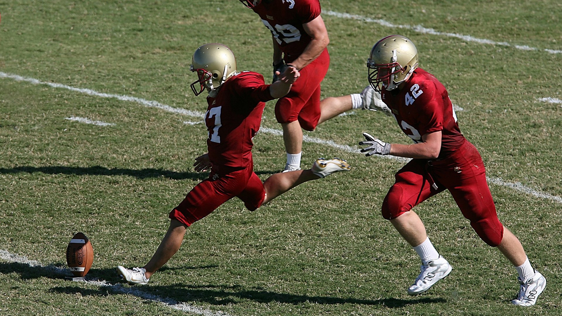 九游体育官网入口-“青训明星教练走进校园，激励青少年追梦足球”，著名足球青训教练